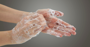 Extreem droge handen: Het gebruik van agressieve of sterk schuimende handzeep kan de huid namelijk extra uitdrogen.