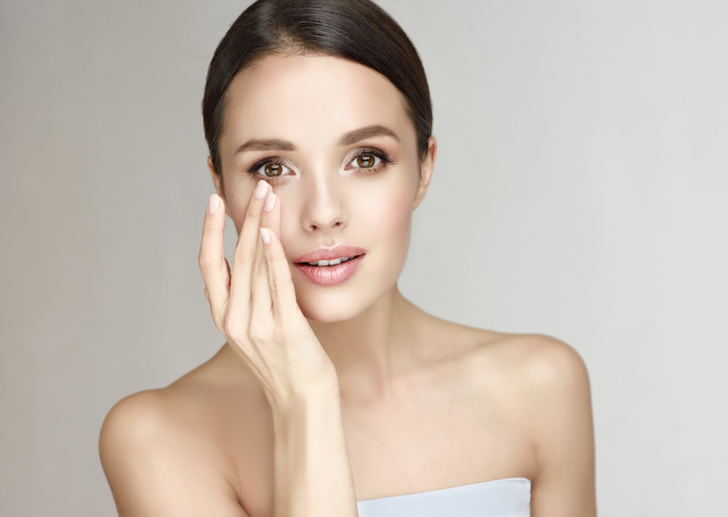 verschil zalf en crème, mooie dame met gave huid