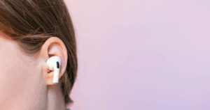 Vermijd het gebruik van oordopjes zolang je last hebt van droge oren